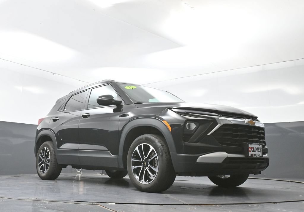 Used 2025 Chevrolet TrailBlazer LT AWD/4WD image 53
