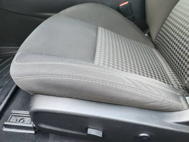 Used 2019 Dodge Challenger R/T w/ Blacktop Package RWD image 21