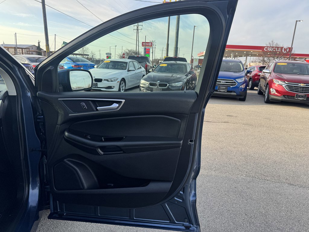 Used 2019 Ford Edge SEL w/ Equipment Group 201A AWD/4WD image 14