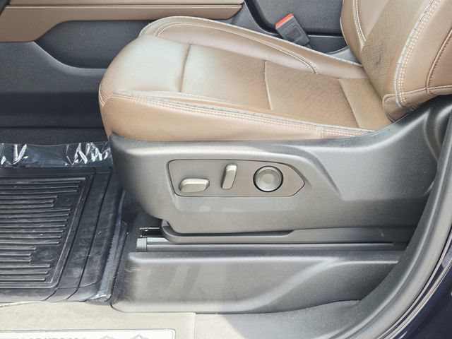 Used 2024 Chevrolet Suburban High Country w/ Advanced Technology Package AWD/4WD image 39