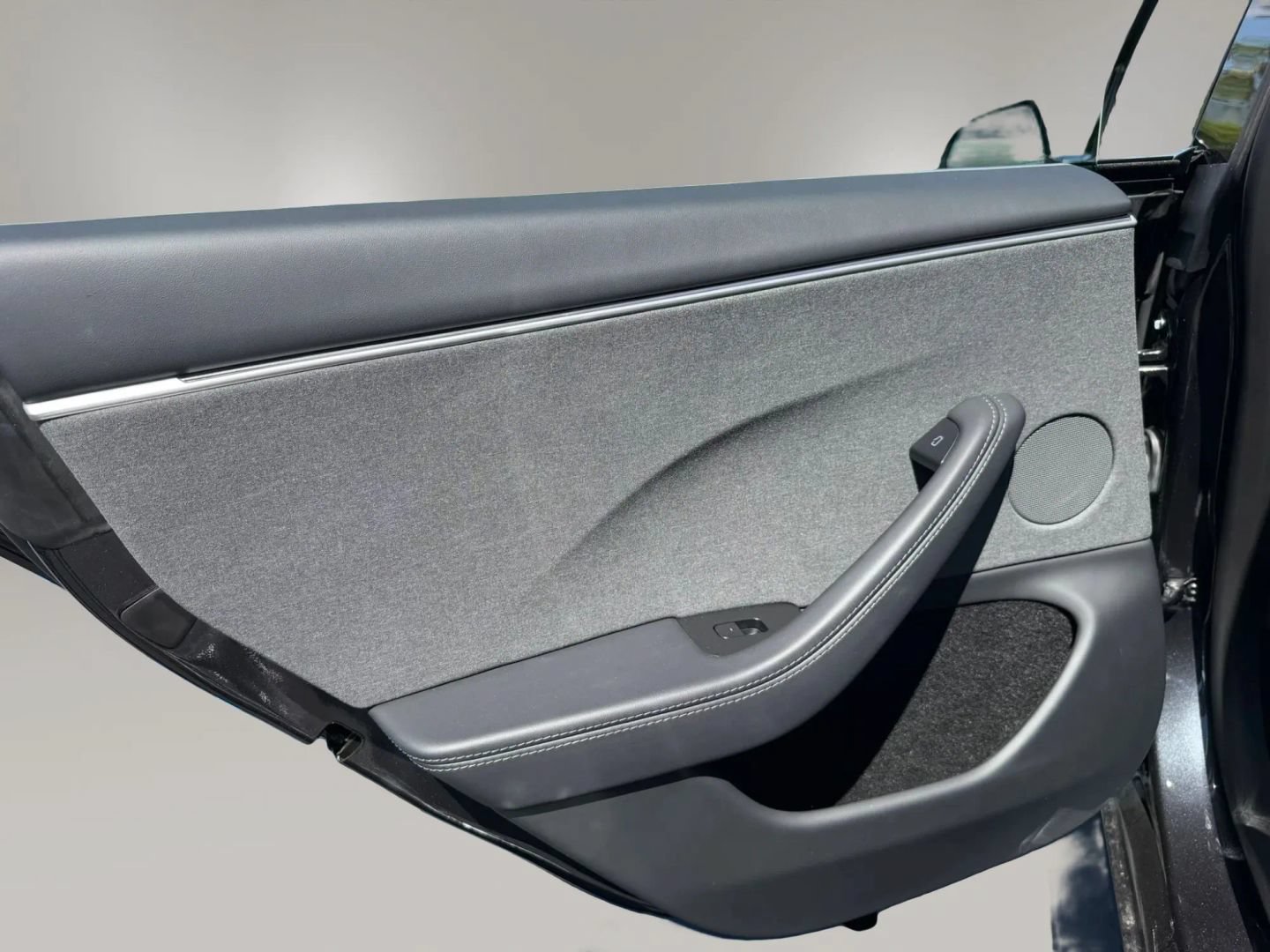 Used 2025 Tesla Model 3 Long Range RWD image 13