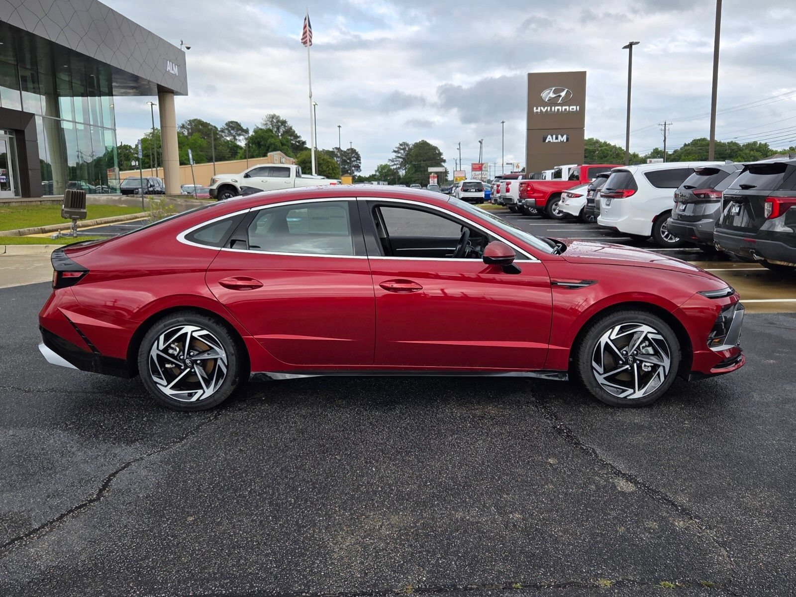 New 2026 Hyundai Sonata SEL FWD image 13