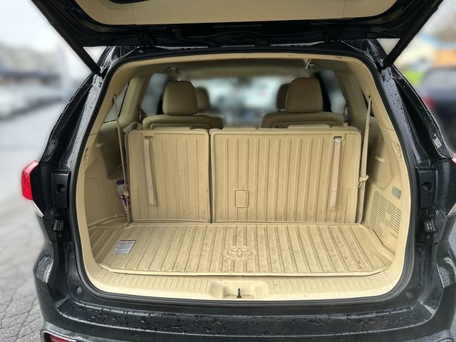 Used 2019 Toyota Highlander Limited image 26