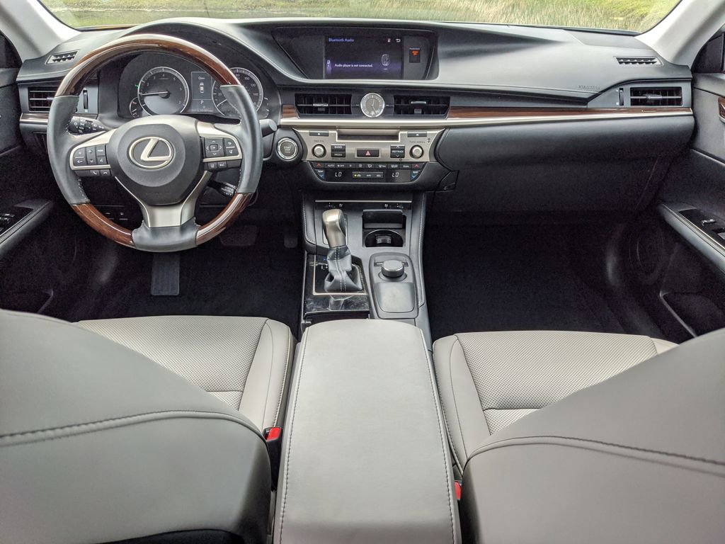 Used 2017 Lexus ES 350 w/ Premium Package image 13