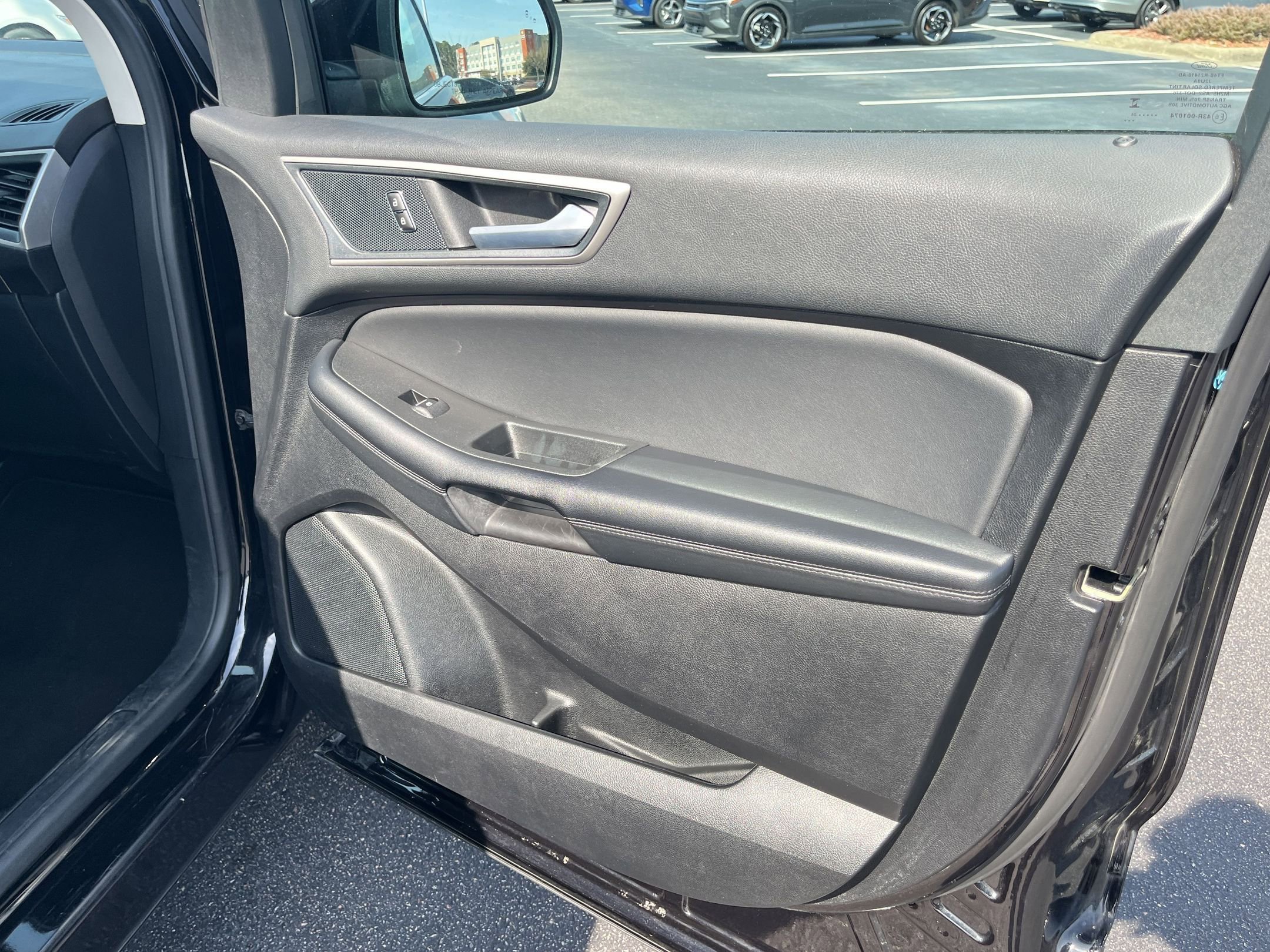 Used 2024 Ford Edge SEL image 31