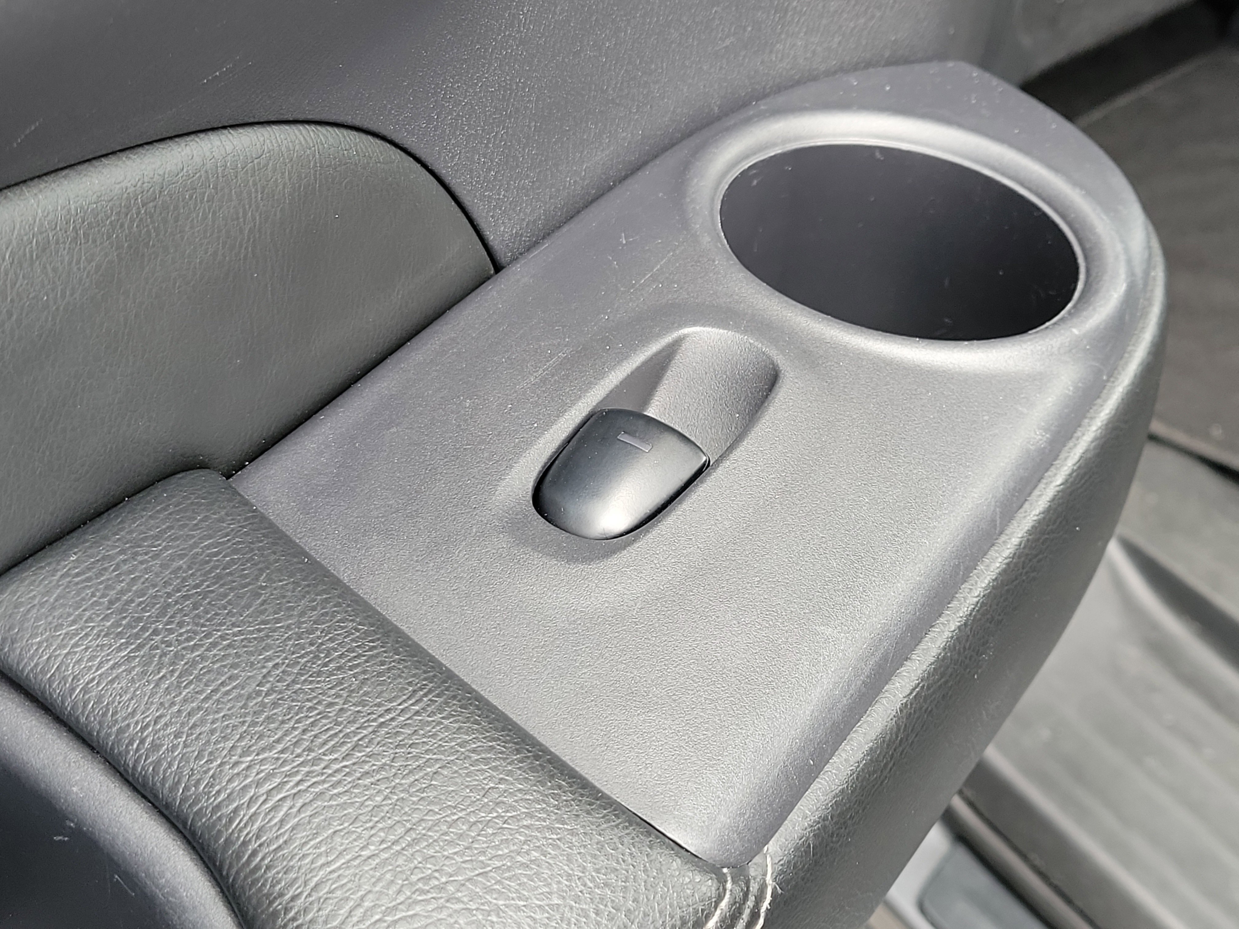 Used 2018 Nissan Pathfinder S image 14