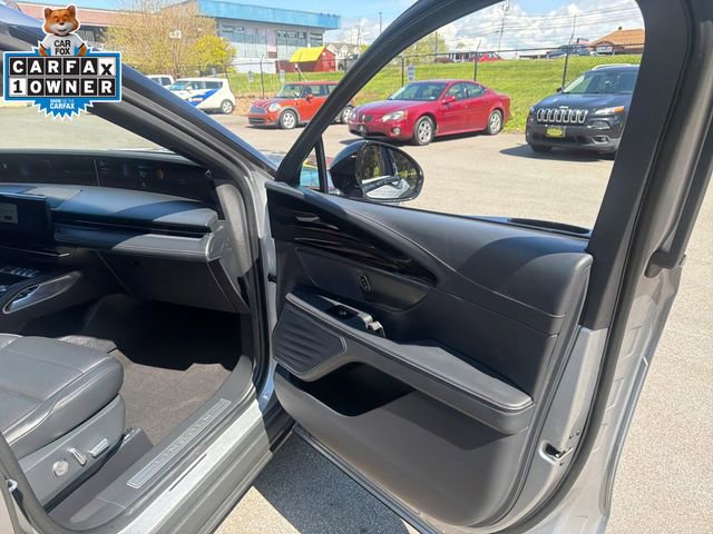 Used 2024 Lincoln Nautilus Premier w/ Jet Appearance Package AWD/4WD image 12