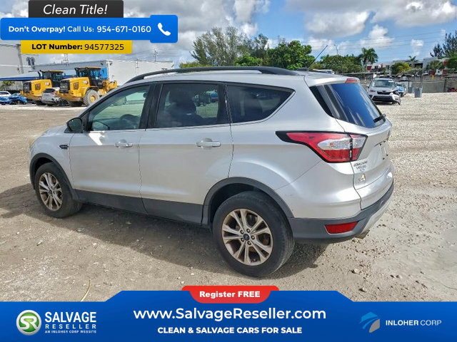 Used 2018 Ford Escape SE image 3