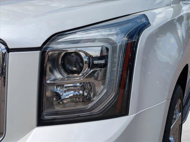 Used 2017 GMC Yukon Denali image 9