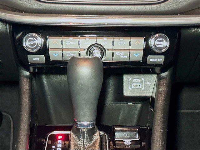 Used 2024 Jeep Compass Limited w/ High Altitude Package image 13