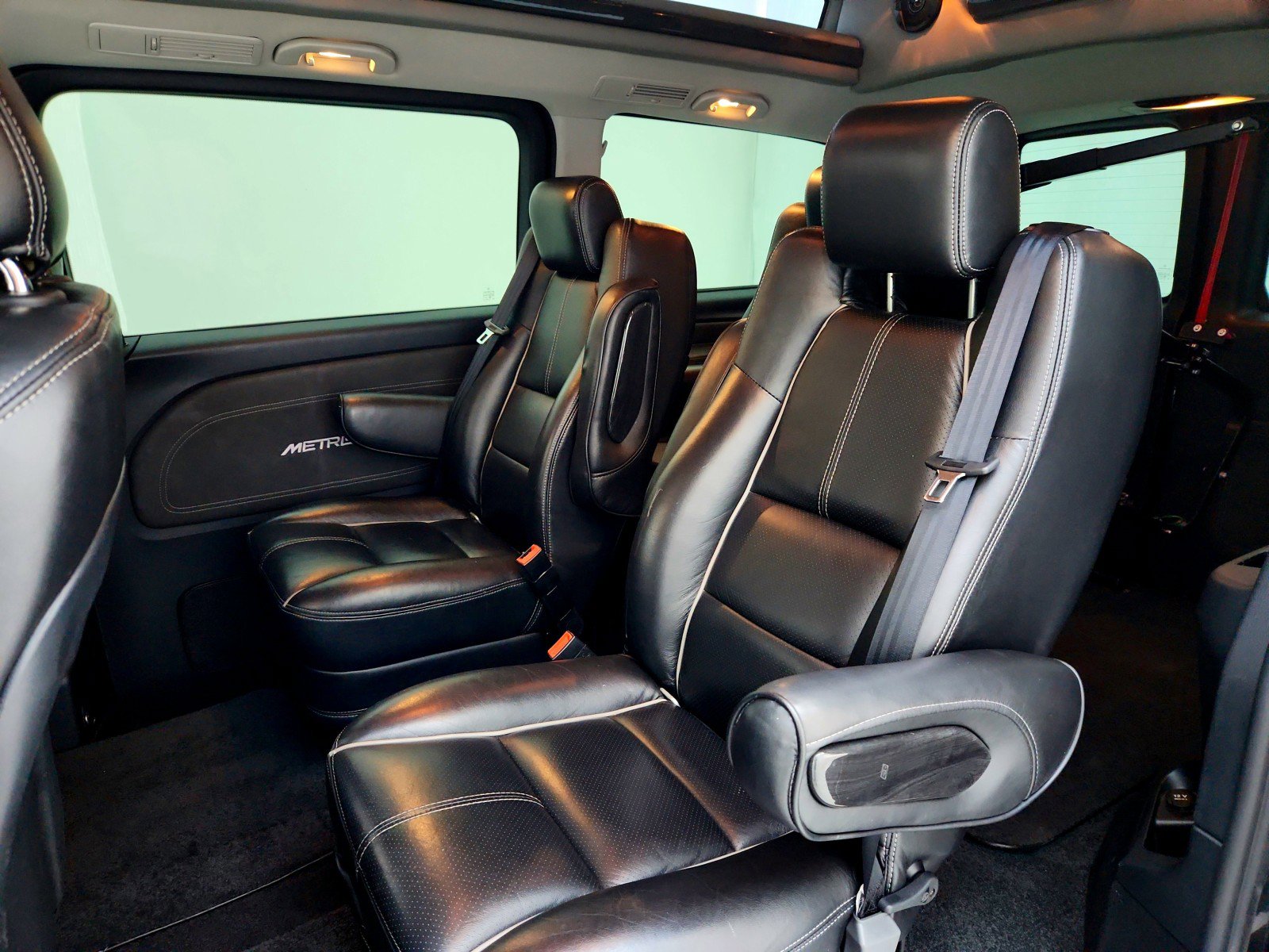 Used 2019 Mercedes-Benz Metris Passenger image 20