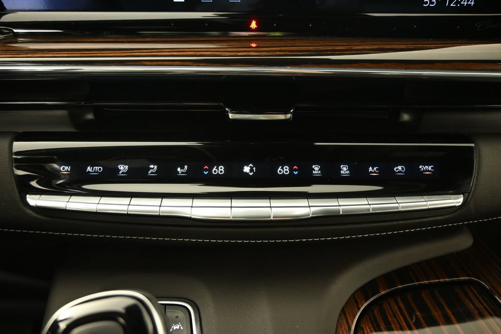 Used 2024 Cadillac Escalade ESV Luxury w/ LPO, Floor Liner Package AWD/4WD image 32