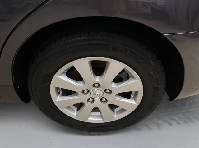 Used 2007 Toyota Camry XLE FWD image 19