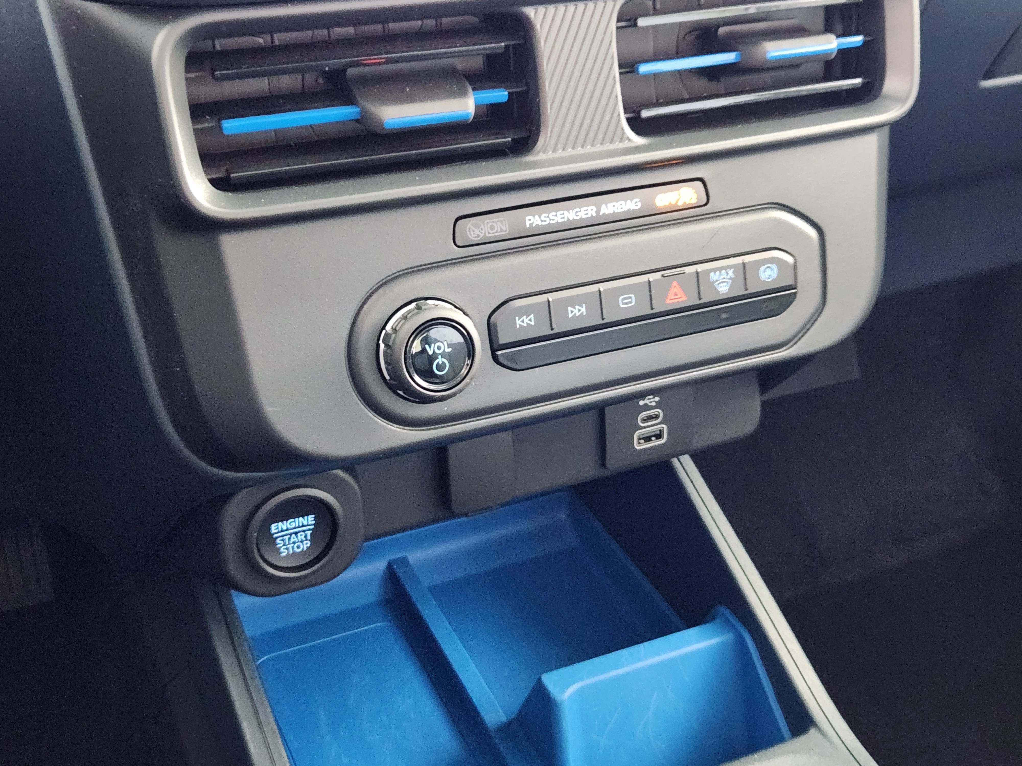 Used 2025 Ford Maverick XLT w/ XLT Luxury Package image 24