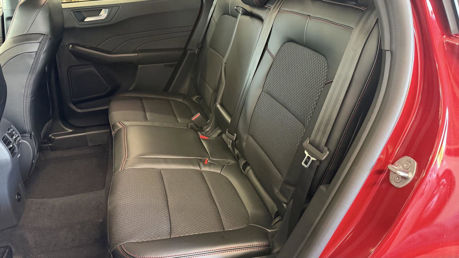 New 2026 Ford Escape ST-Line w/ Tech Pack #1 image 18