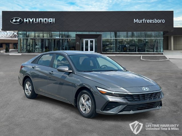 New 2026 Hyundai Elantra SE FWD image 3