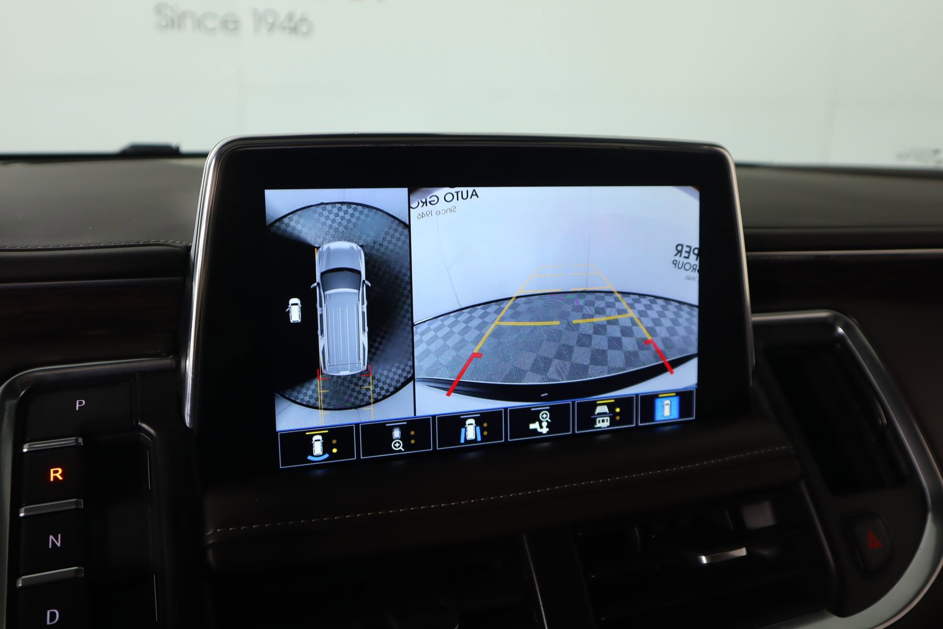 Used 2021 Chevrolet Tahoe Z71 w/ Z71 Signature Package AWD/4WD image 6