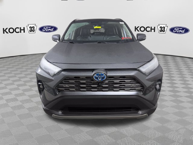 Used 2022 Toyota RAV4 Limited AWD/4WD image 2