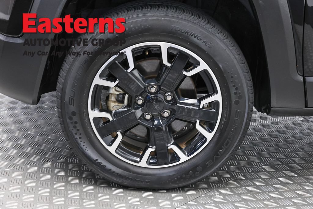 Used 2023 Jeep Renegade Latitude AWD/4WD image 33