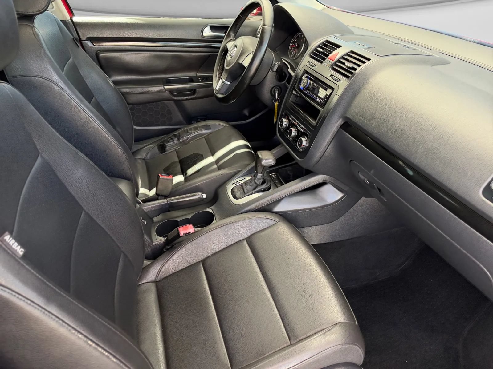 Used 2010 Volkswagen Jetta Limited Edition FWD image 24