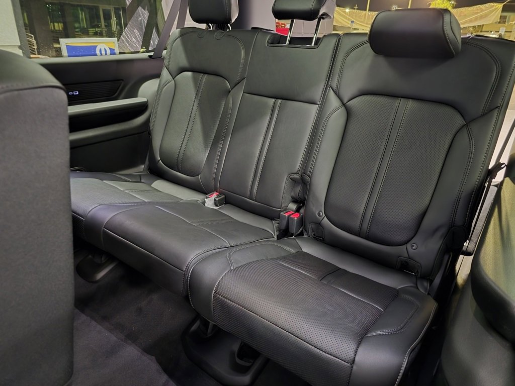 New 2025 Jeep Wagoneer L Series II w/ Premium Group I image 33