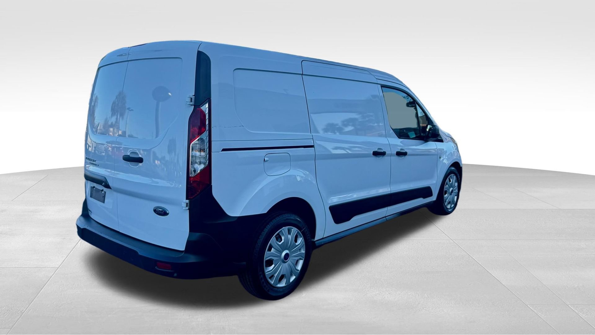 Used 2022 Ford Transit Connect XL image 11