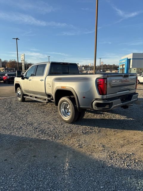 New 2026 GMC Sierra 3500 Denali w/ Denali Reserve Package image 9