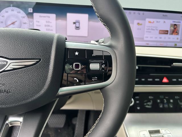 New 2026 Genesis GV70 2.5T Select AWD/4WD image 32