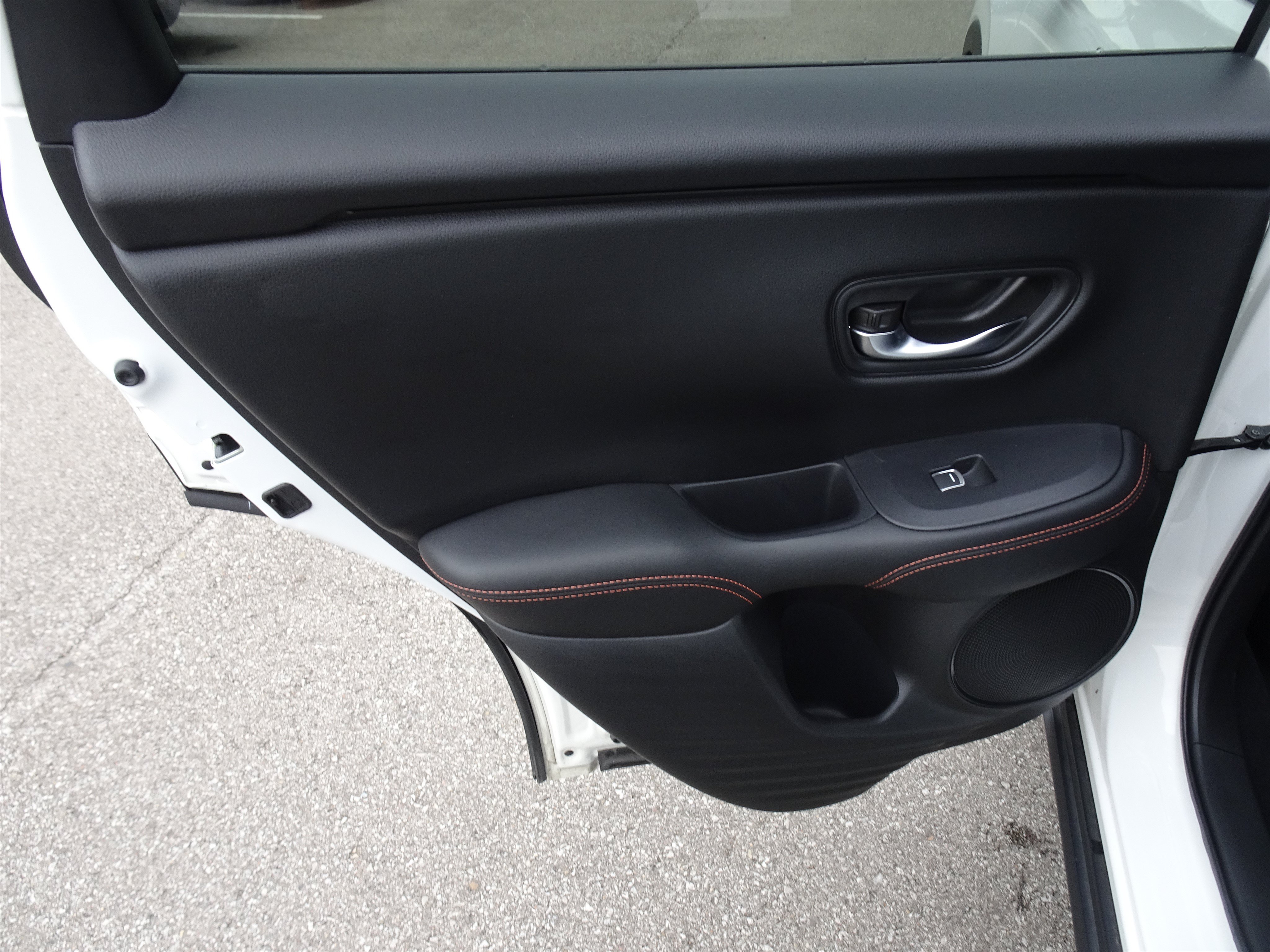 Used 2024 Honda HR-V Sport image 15