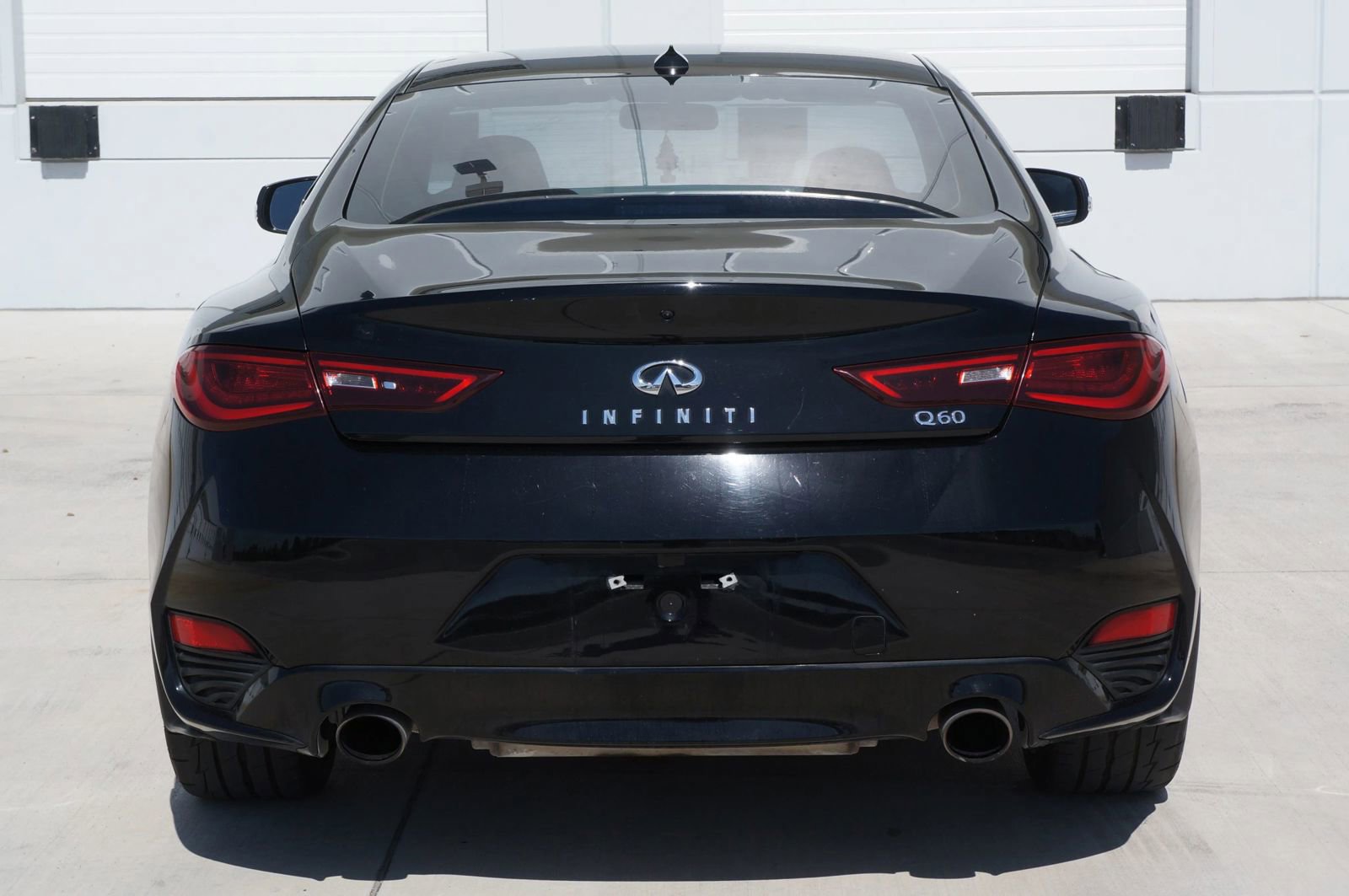 Used 2018 INFINITI Q60 2.0t w/ Cargo Package RWD image 9