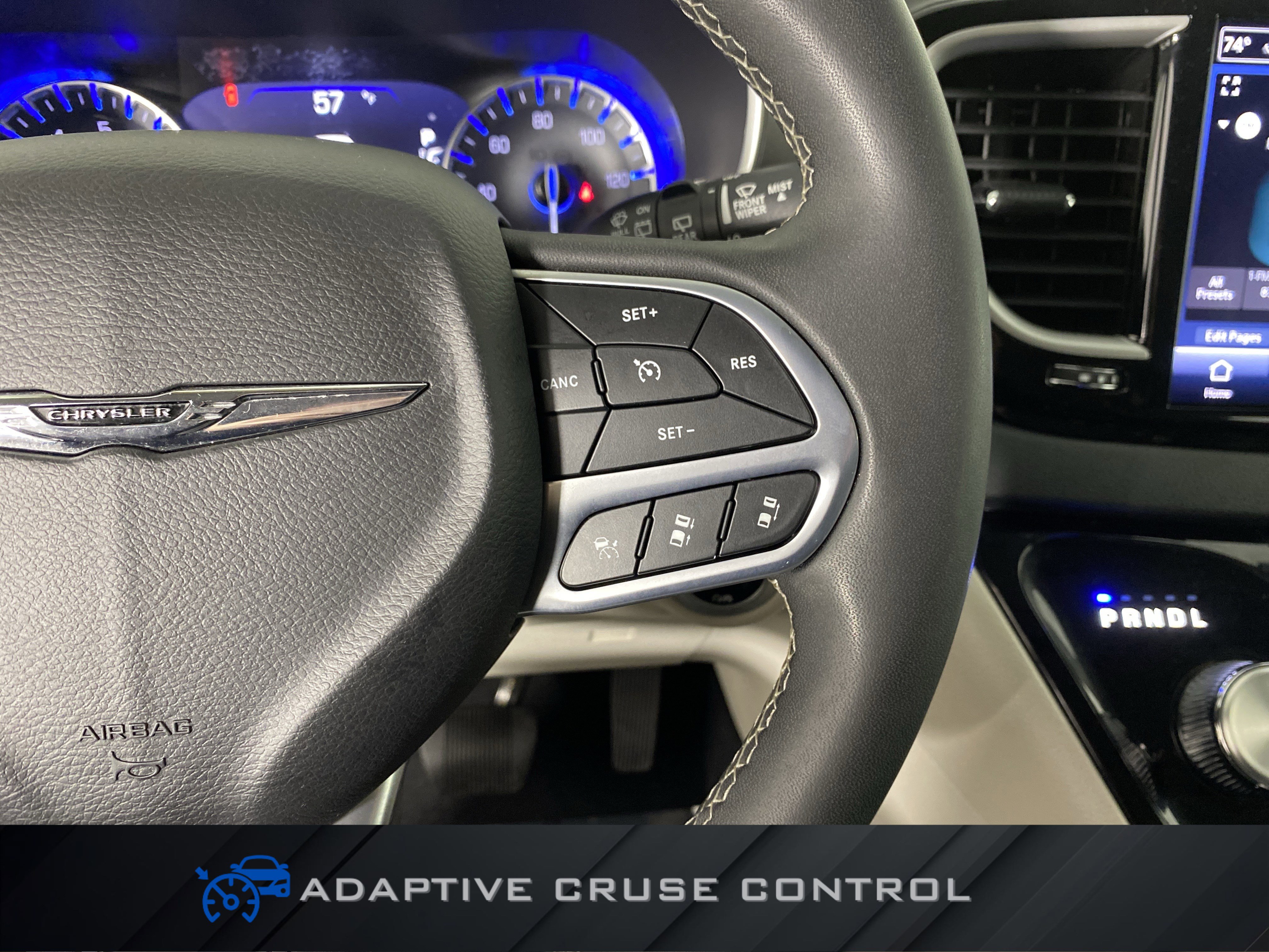 Used 2023 Chrysler Pacifica Touring-L image 23