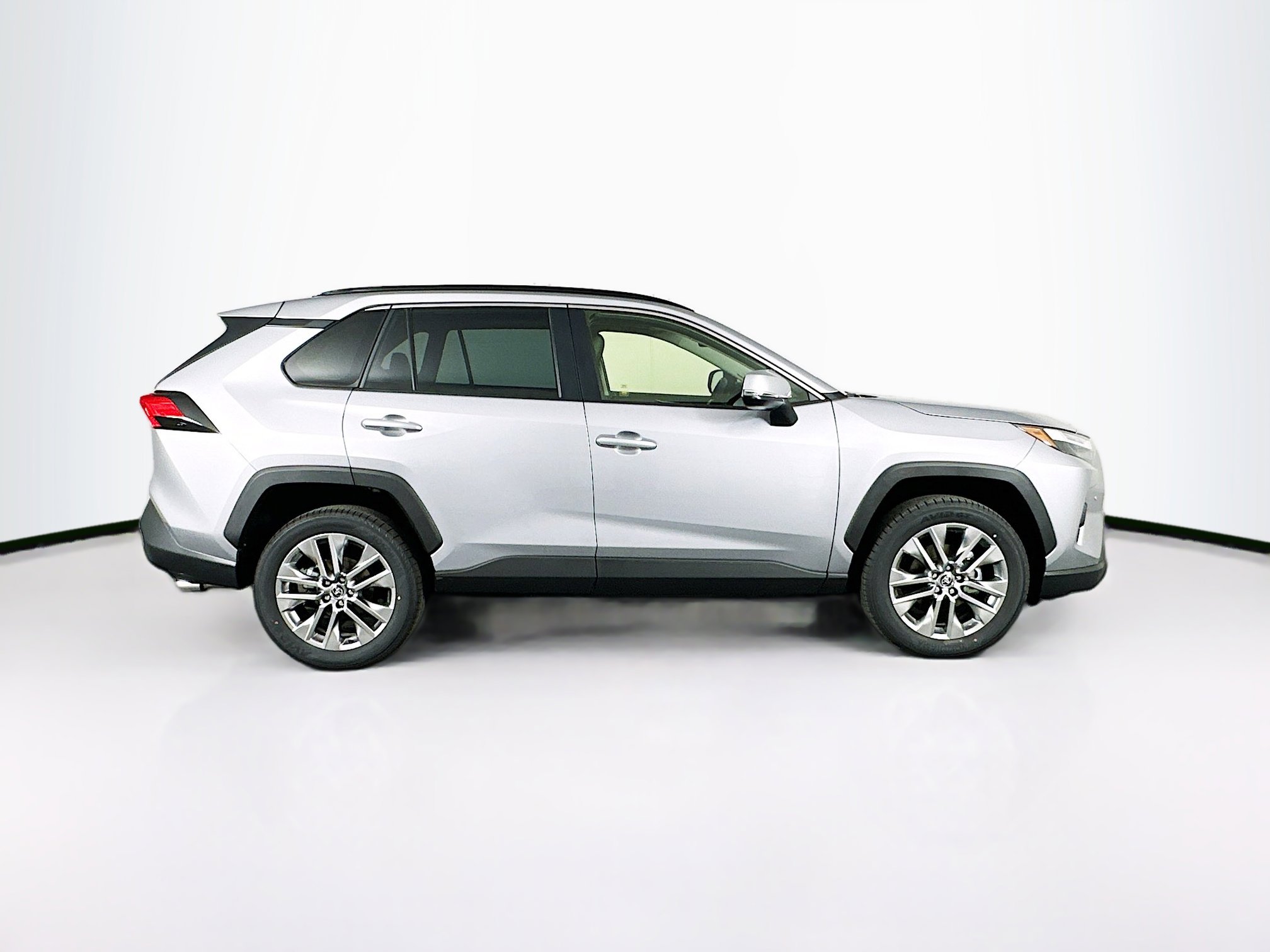 Used 2025 Toyota RAV4 XLE Premium w/ Weather Package image 10