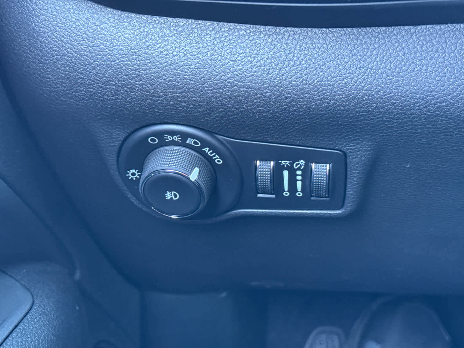 New 2026 Jeep Compass Latitude image 22