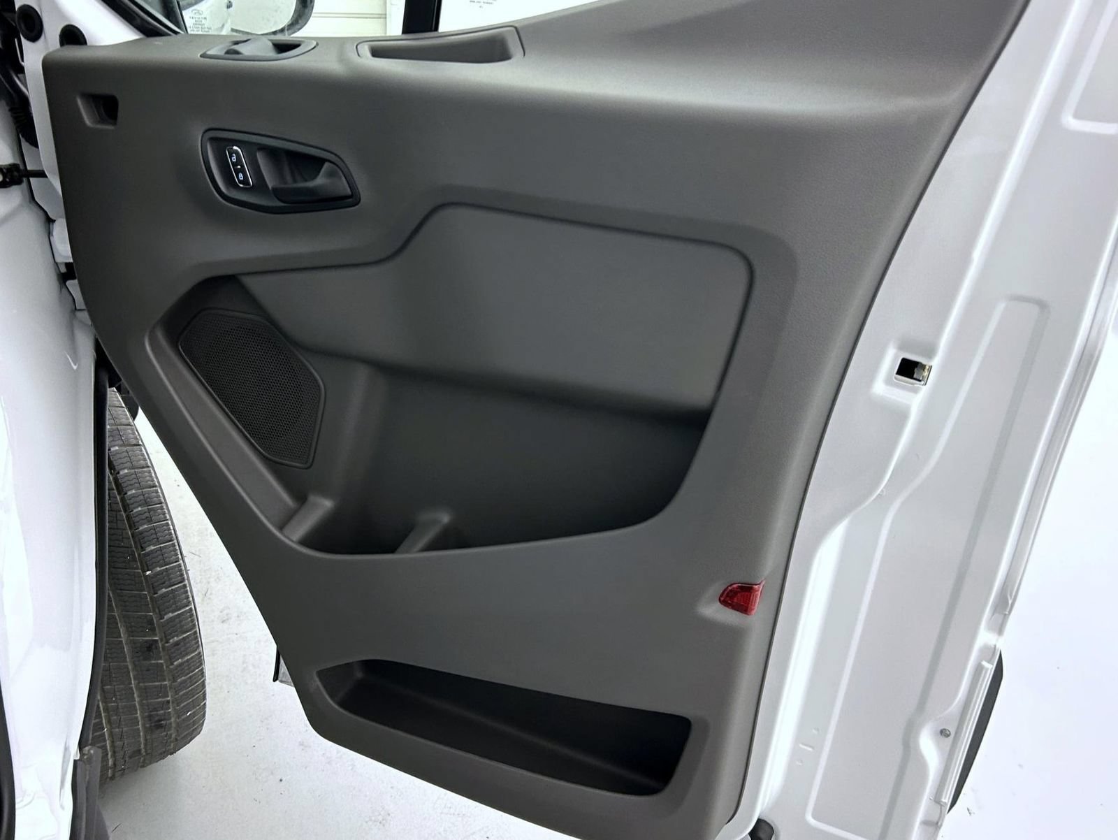 New 2027 Ford Transit 250 148 Medium Roof w/ Load Area Protection Package RWD image 16