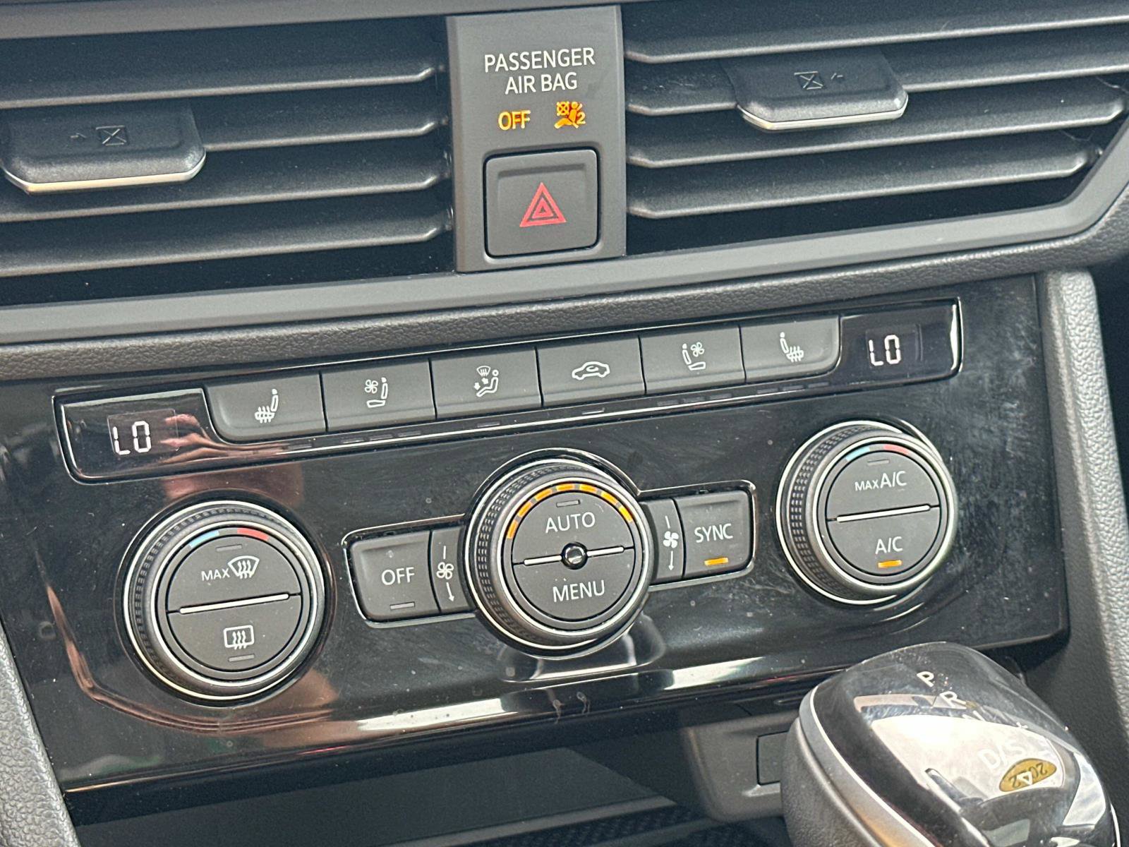 Used 2022 Volkswagen Jetta SEL image 31