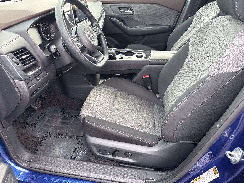 Used 2023 Nissan Rogue SV AWD/4WD image 17