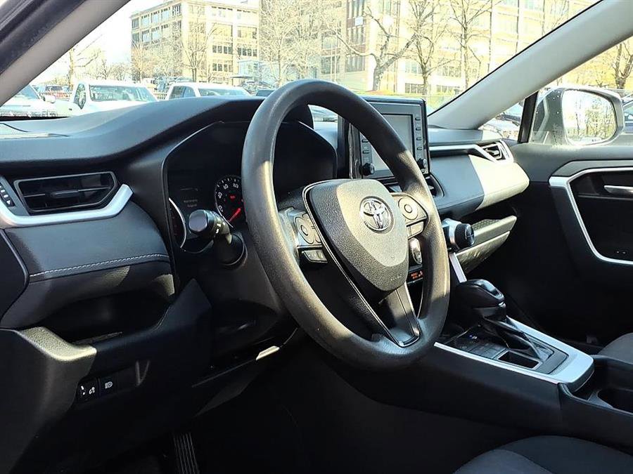 Used 2019 Toyota RAV4 XLE AWD/4WD image 18