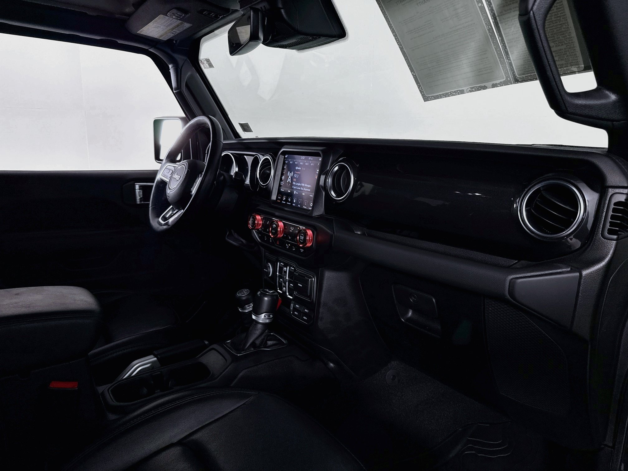Used 2020 Jeep Wrangler Unlimited Sahara AWD/4WD image 27