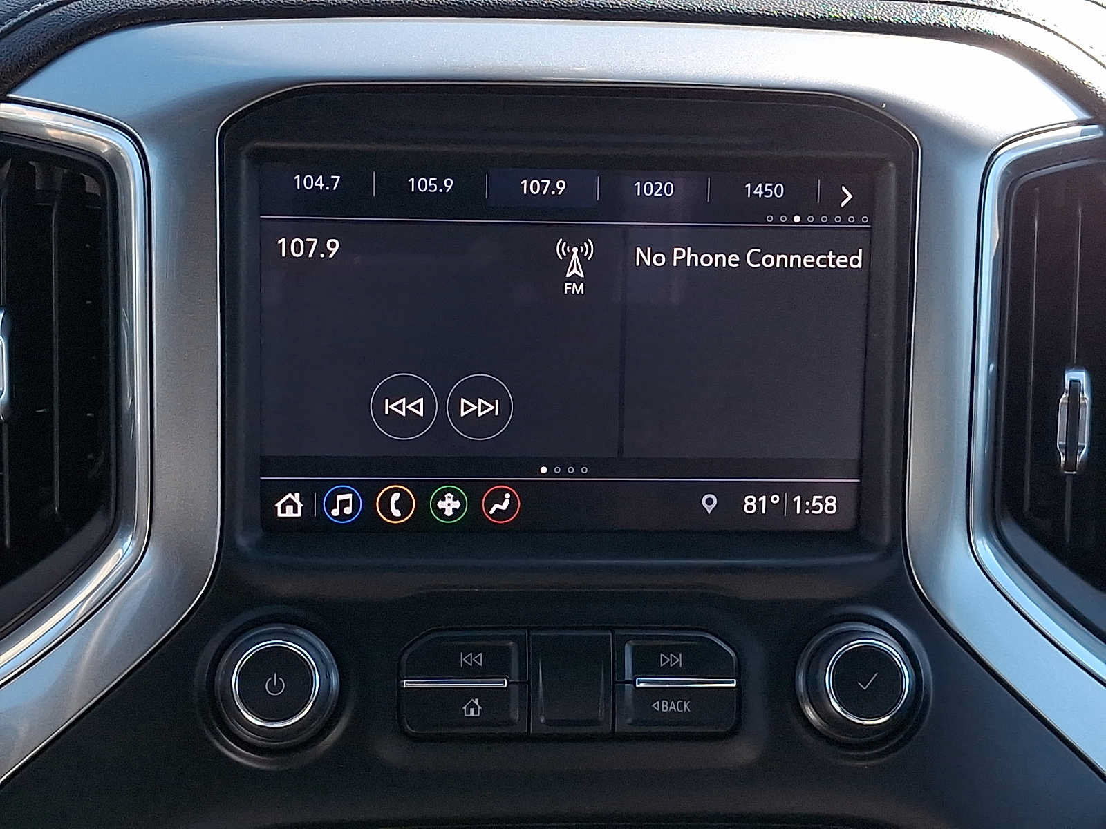 Used 2019 Chevrolet Silverado 1500 LT Trail Boss AWD/4WD image 16