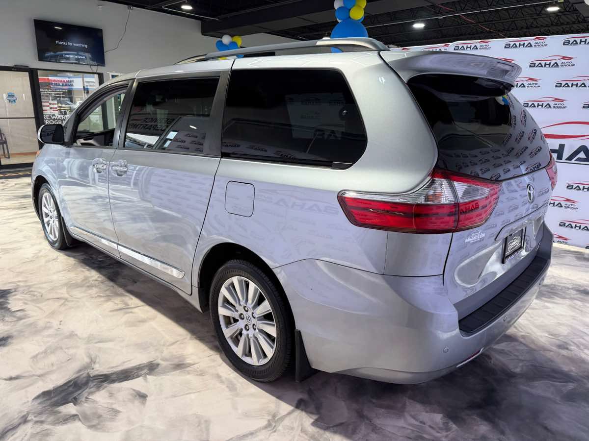 Used 2017 Toyota Sienna XLE w/ XLE Navigation Package AWD/4WD image 7