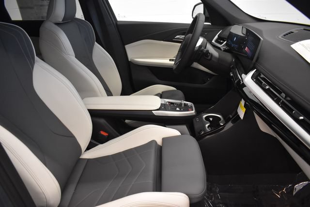 New 2026 BMW X1 xDrive28i w/ M Sport Package AWD/4WD image 19