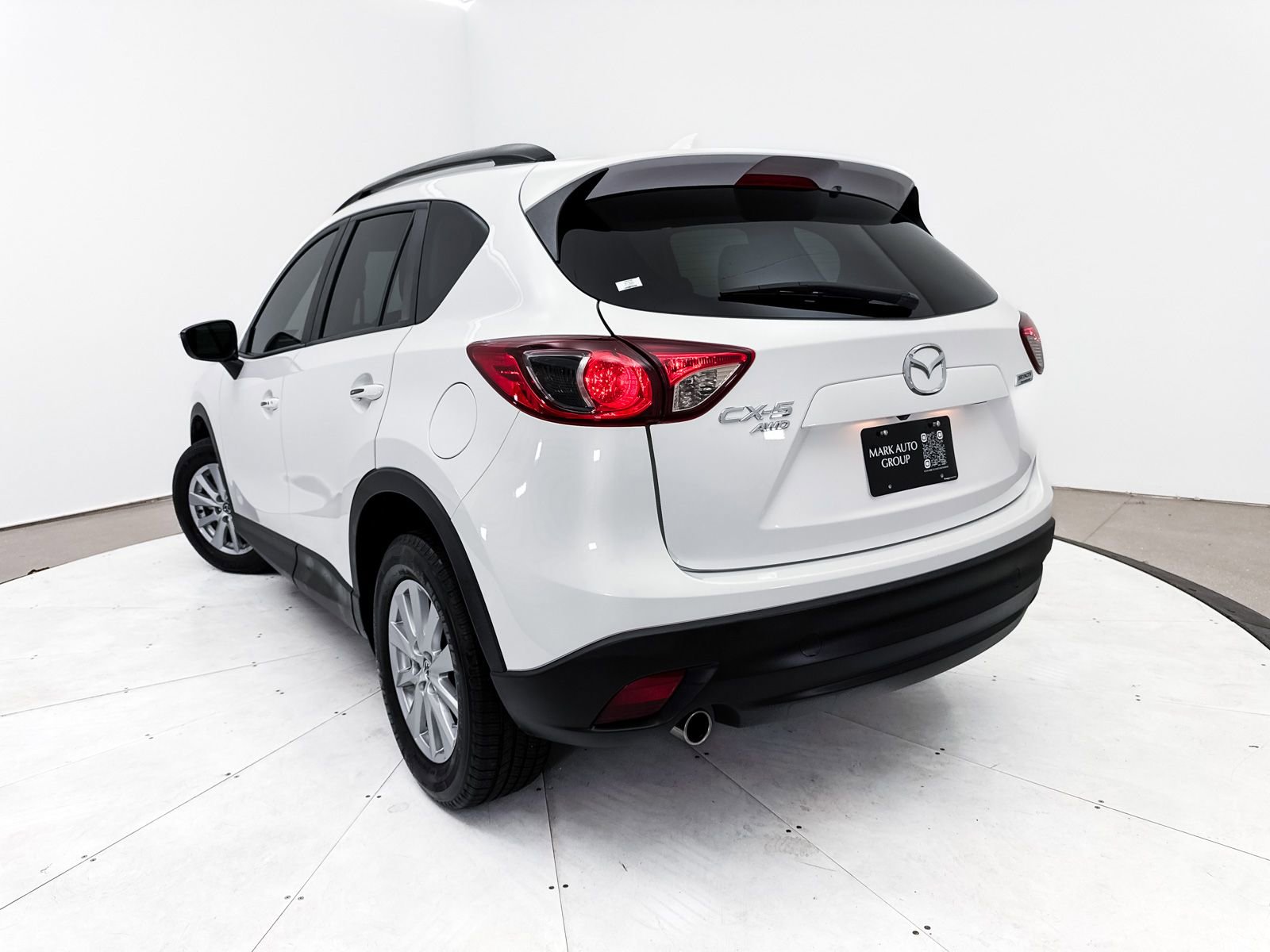 Used 2016 MAZDA CX-5 Touring image 2
