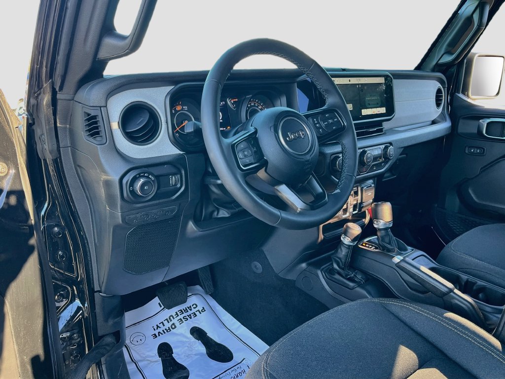 Used 2026 Jeep Wrangler Unlimited Sport AWD/4WD image 9