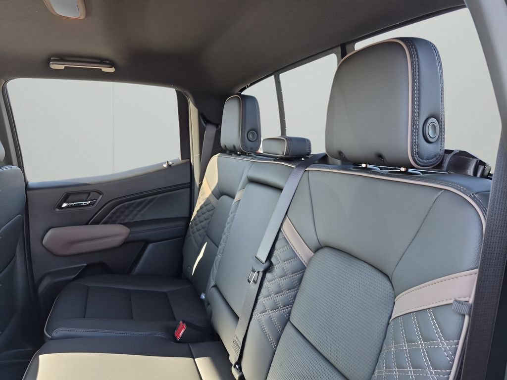 New 2026 GMC Canyon Denali w/ LPO, Denali Black Edition AWD/4WD image 23