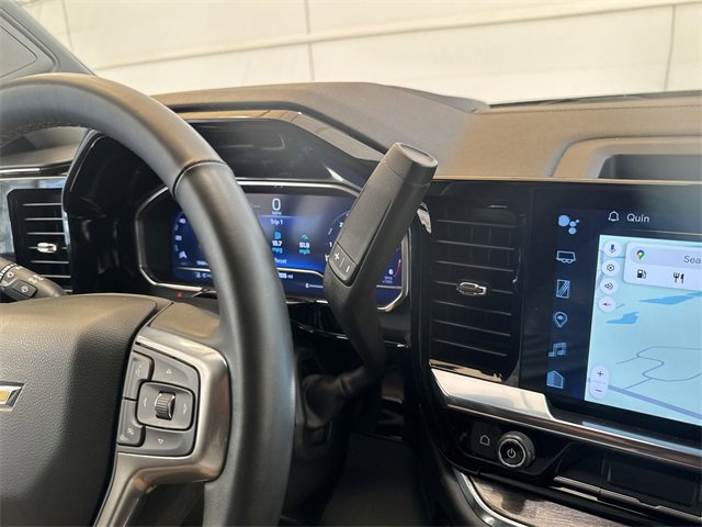 Used 2025 Chevrolet Silverado 2500 LTZ w/ LTZ Convenience Package image 16