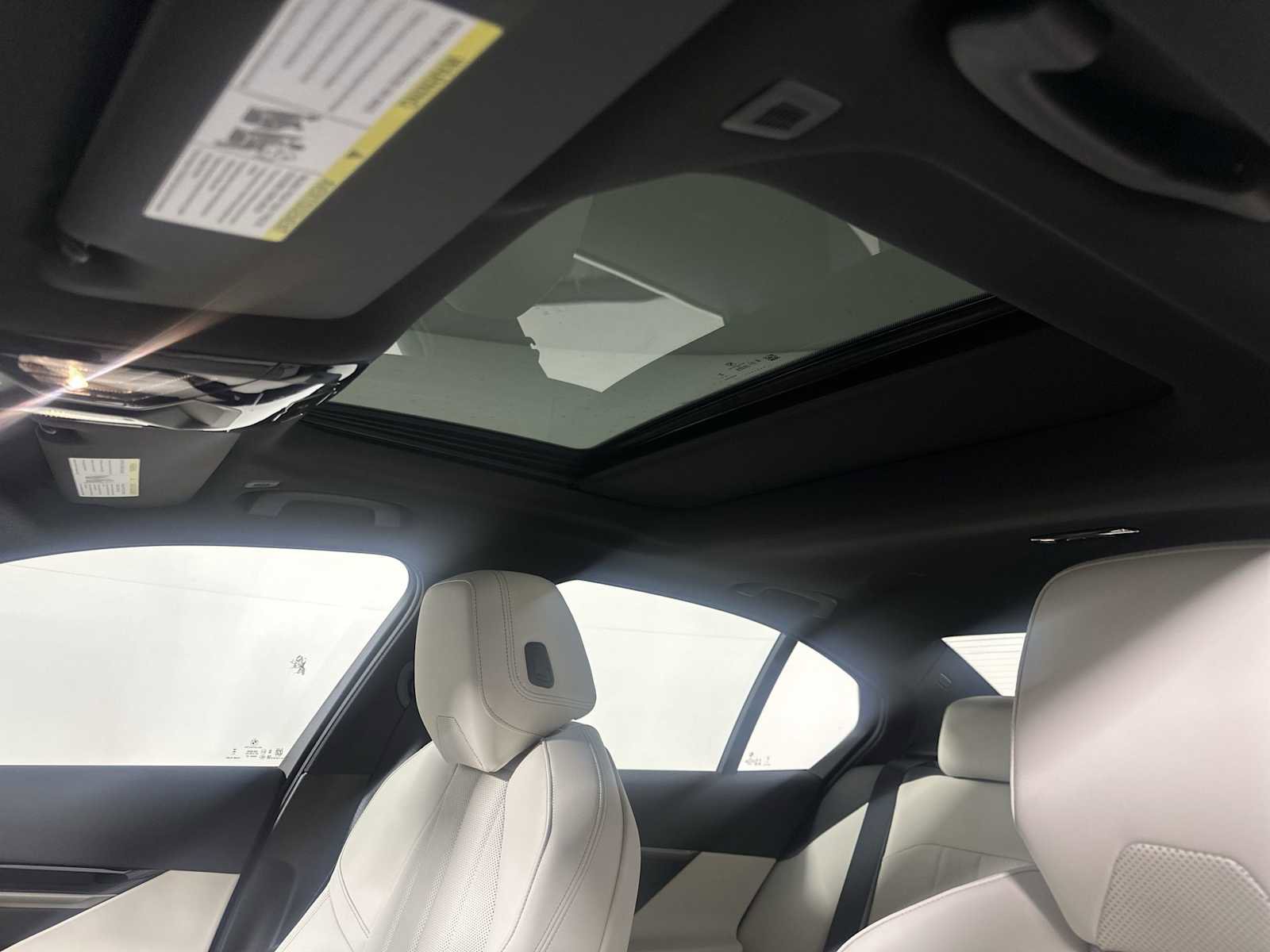 New 2026 BMW 530i xDrive image 18