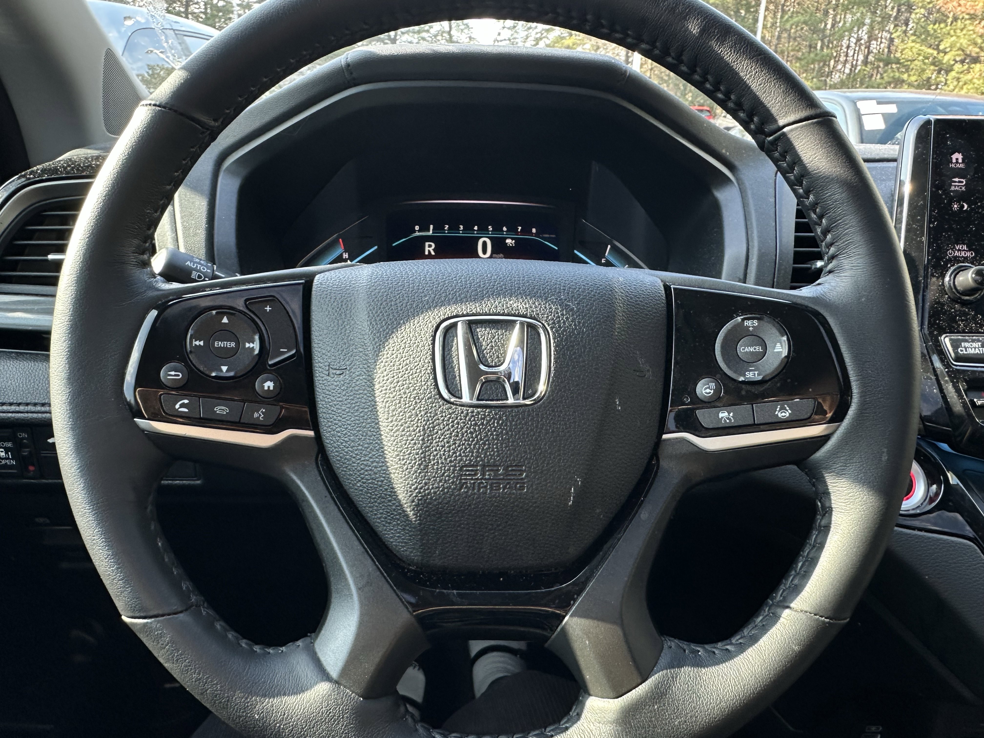 Used 2024 Honda Odyssey Elite image 6