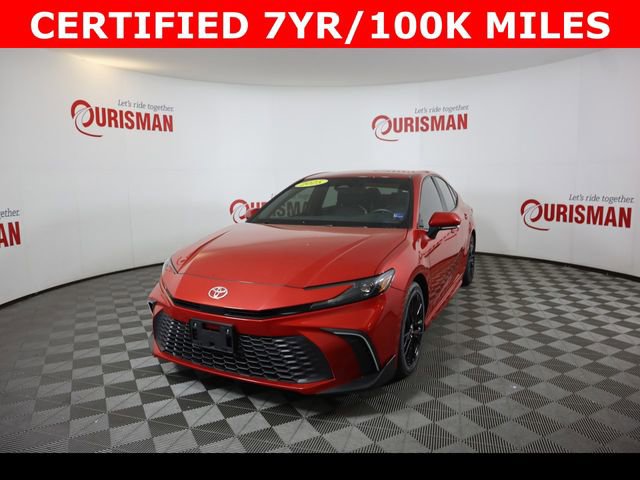 Used 2025 Toyota Camry SE FWD image 2