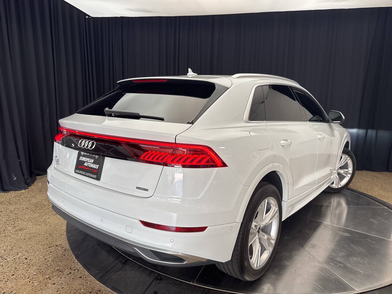 Used 2023 Audi Q8 Premium w/ Convenience Package AWD/4WD image 7