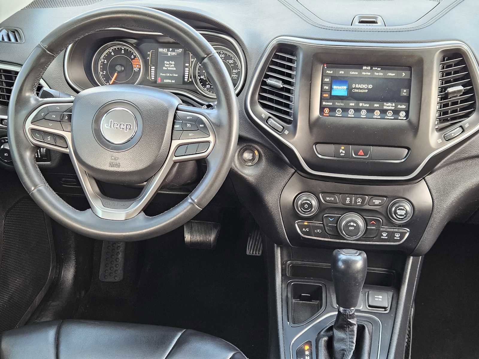 Used 2020 Jeep Cherokee Latitude Plus FWD image 26